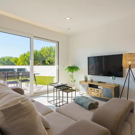 And Friends With Ocean View Villa *