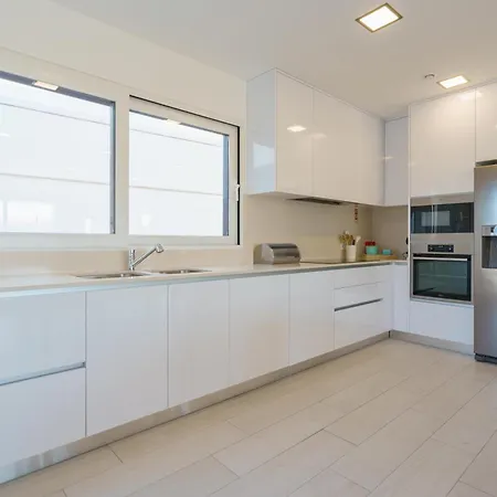 And Friends With Ocean View Вилла *