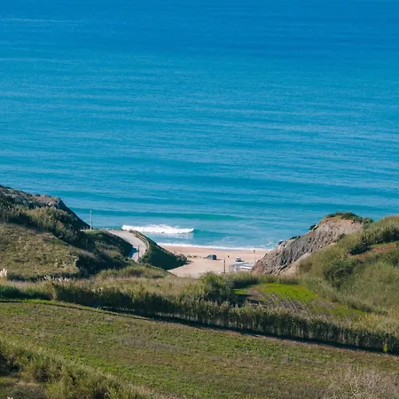 And Friends With Ocean View לוריניה