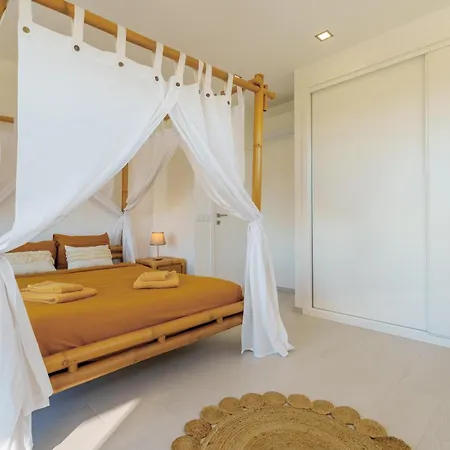 And Friends With Ocean View Villa *