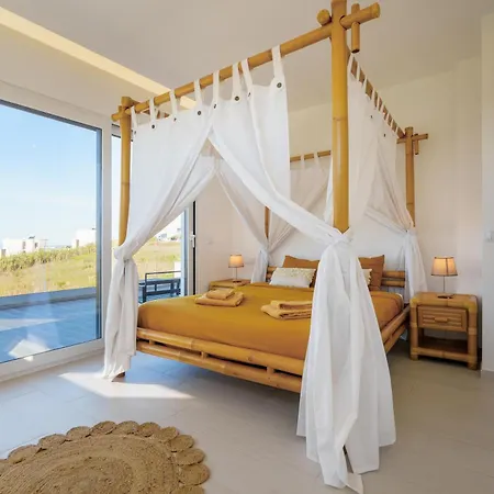 And Friends With Ocean View Villa *