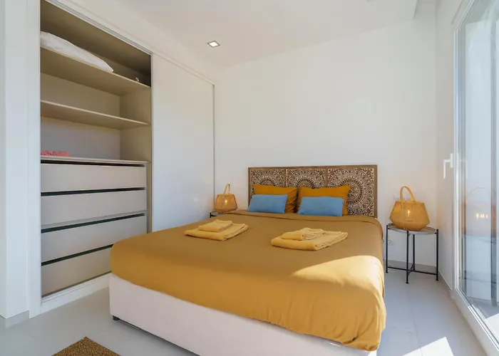 And Friends With Ocean View 빌라 *