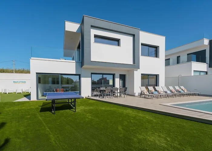 And Friends With Ocean View 로리냐